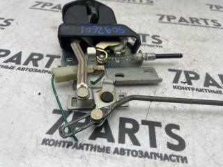 Замок багажника MITSUBISHI DIAMANTE F31A 6G73 2 ракурс