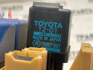 Блок предохранителей TOYOTA CARINA ED ST205 3SGE 4 ракурс