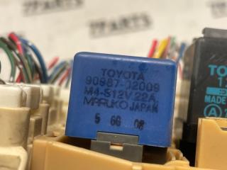 Блок предохранителей TOYOTA CARINA ED ST205 3SGE 5 ракурс