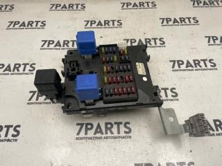 Блок предохранителей  NISSAN ELGRAND ALWE50 VG33E 1 ракурс