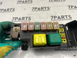 Блок предохранителей MAZDA BONGO FRIENDEE SG5W J5 4 ракурс