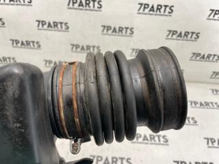 Патрубок воздушн.фильтра NISSAN ELGRAND ALE50 VG33E 165760W700 5 ракурс