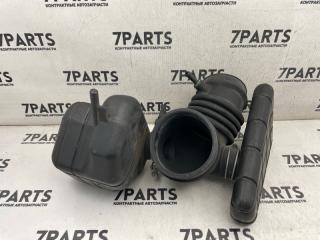 Патрубок воздушн.фильтра MITSUBISHI DIAMANTE F31A 6G73 MR373196 3 ракурс