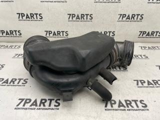 Патрубок воздушн.фильтра NISSAN ELGRAND ALWE50 VG33E 165760W700 3 ракурс