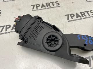 Педаль подачи топлива SUZUKI SWIFT ZC32S M16A 49400-71LA0 2 ракурс Педаль подачи топлива SUZUKI SWIFT ZC32S M16A 49400-71LA0 2 ракурс