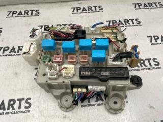 Блок предохранителей TOYOTA ESTIMA ACR30 2AZFE ,89221-28110 2 ракурс