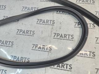 Уплотнительная резинка багажника NISSAN ELGRAND ALWE50 VG33E 90832VE000 3 ракурс
