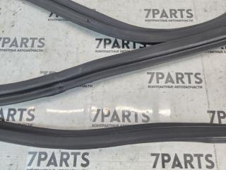 Уплотнительная резинка багажника TOYOTA ESTIMA ACR30 2AZFE 6788128101 3 ракурс