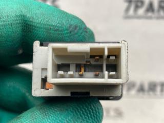 Кнопка NISSAN ELGRAND ALWE50 VG33E 4 ракурс