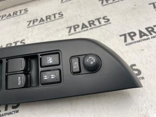 Блок упр. стеклоподьемниками правый передний SUZUKI SWIFT ZC32S M16A 2 ракурс