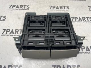 Подстаканник NISSAN ELGRAND ALWE50 VG33E 3 ракурс