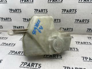 Бачок стеклоомывателя MITSUBISHI DIAMANTE F31A 6G73 3 ракурс