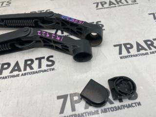 Держатель дворника TOYOTA ISIS ANM10 2 ракурс