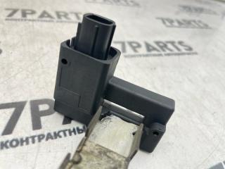 Клемма TOYOTA BELTA KSP92 1KRFE 28850-40010 2 ракурс