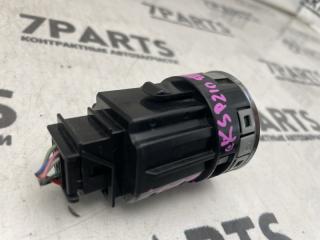 Кнопка пуска двигателя TOYOTA YARIS KSP210 1KRFE 8961112010 2 ракурс