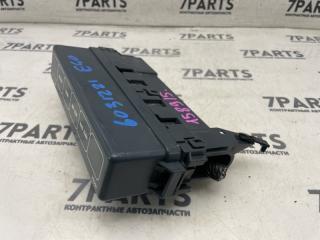 Блок предохранителей NISSAN ELGRAND ALWE50 VG33E 2 ракурс