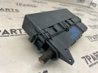 Блок предохранителей NISSAN ELGRAND ALWE50 VG33E 2 ракурс