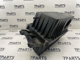 Корпус воздушного фильтра NISSAN ELGRAND ALWE50 VG33E 2 ракурс