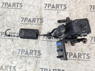 Тройник тормозной MAZDA BONGO SKP2V L8 2 ракурс Тройник тормозной MAZDA BONGO SKP2V L8 2 ракурс