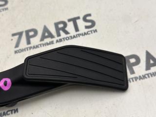 Педаль подачи топлива SUZUKI IGNIS FF21S K12C 49400-81P40 3 ракурс Педаль подачи топлива SUZUKI IGNIS FF21S K12C 49400-81P40 3 ракурс