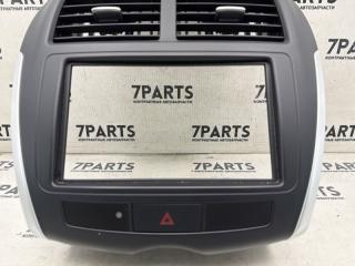 Консоль магнитофона MITSUBISHI RVR GA3W 4B10 3 ракурс