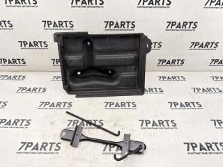 Подставка под аккумулятор TOYOTA MARK II WAGON BLIT GX110 1GFE 1 ракурс