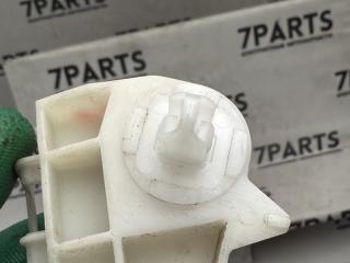 Крепление бампера левое заднее TOYOTA VITZ KSP130 1KRFE 52156-52120 3 ракурс