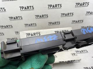 Крепление бампера заднее правое MITSUBISHI COLT PLUS Z23W 4A91