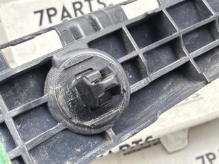 Крепление бампера левое заднее TOYOTA VITZ KSP130 1KRFE 52576-52150 3 ракурс