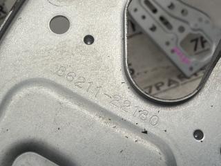Крепление магнитофона TOYOTA CRESTA GX100 1GFE ,86211-22180 3 ракурс Крепление магнитофона TOYOTA CRESTA GX100 1GFE ,86211-22180 3 ракурс