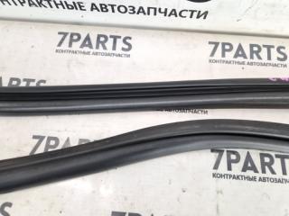 Уплотнение дверное левое заднее TOYOTA CRESTA GX100 1GFE 68152-22080 3 ракурс Уплотнение дверное левое заднее TOYOTA CRESTA GX100 1GFE 68152-22080 3 ракурс