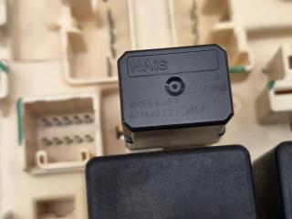 Блок предохранителей MITSUBISHI PAJERO V73W 6G72 MR268581,MR268581 5 ракурс Блок предохранителей MITSUBISHI PAJERO V73W 6G72 MR268581,MR268581 5 ракурс
