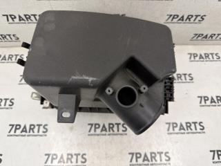 Корпус воздушного фильтра TOYOTA AVENSIS ZRT272 3ZRFAE 17705-0T051 2 ракурс Корпус воздушного фильтра TOYOTA AVENSIS ZRT272 3ZRFAE 17705-0T051 2 ракурс