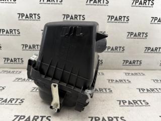 Корпус воздушного фильтра TOYOTA PREMIO ZRT260 2ZRFAE 17700-37211 4 ракурс Корпус воздушного фильтра TOYOTA PREMIO ZRT260 2ZRFAE 17700-37211 4 ракурс