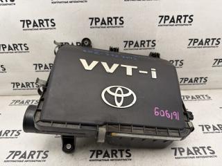 Корпус воздушного фильтра TOYOTA BB QNC21 3SZVE 17700-B1030 1 ракурс