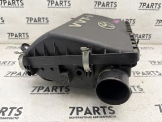 Корпус воздушного фильтра TOYOTA BB QNC21 3SZVE 17700-B1030 4 ракурс