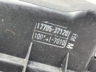 Корпус воздушного фильтра TOYOTA PRIUS ZVW30 2ZRFXE 17700-37250 3 ракурс Корпус воздушного фильтра TOYOTA PRIUS ZVW30 2ZRFXE 17700-37250 3 ракурс