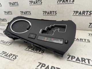 Консоль кпп TOYOTA AVENSIS ZRT272 3ZRFAE 3 ракурс Консоль кпп TOYOTA AVENSIS ZRT272 3ZRFAE 3 ракурс