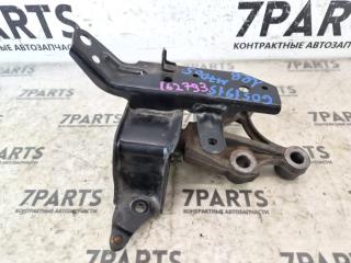 Подушка двигателя левая DAIHATSU BOON M700S 1KRFE 3 ракурс