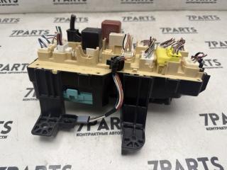 Блок предохранителей TOYOTA VISTA ZZV50 1ZZFE 3 ракурс