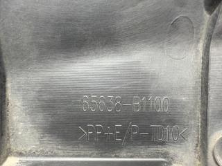 Подкрылок левый задний DAIHATSU BOON M700S 1KRFE 65638-B1100 4 ракурс
