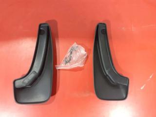 Запчасть брызговик передний Fiat Punto