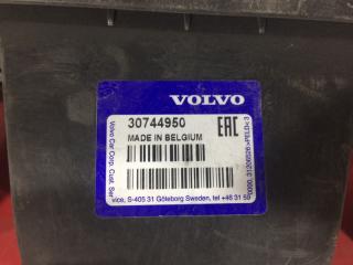 Кронштейн бампера задний S40 2