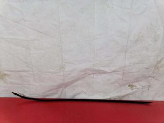 Запчасть молдинг лобового стекла правый Ford Kuga