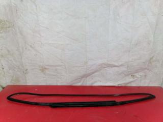 Запчасть молдинг лобового стекла Chevrolet Cruze