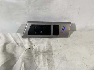 Запчасть блок управления светом Mazda 3