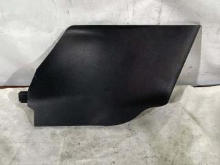 Запчасть накладка салона передняя правая Mazda 3