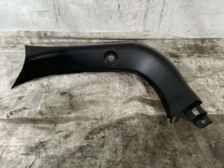 Запчасть обшивка двери багажника правая Mazda 3