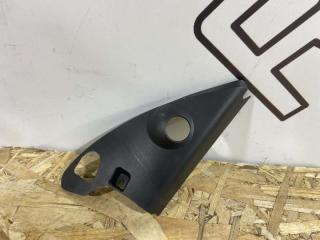 Запчасть накладка крепления зеркала передняя правая Skoda rapid