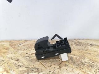 Запчасть кнопка стеклоподъемника задняя правая Mazda 3